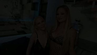 TAMMY HOT LESBIAN SEX! Silicone Tits, Facesitting and 69 Orgasm!
