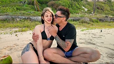Vacation in Brazil: Cheating on my husband on the beach while he goes to buy coconuts