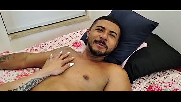 Homem negro BBC com seu enorme pênis Destrói a buceta da morena brasileira super magra .