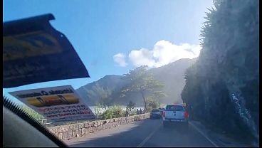 PRIMEIRA VEZ QUE FIZ SEXO NA PRAIA COM A MOTORISTA GOSTOSA. VEJA COMO FOI .