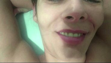 Que tesão de macho para gozar gostoso, gemi bem gostoso na vara até ganhar esporrada na bucetinha